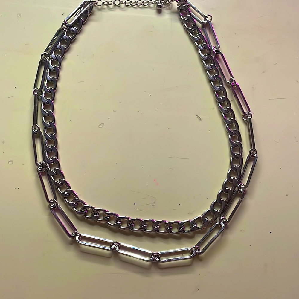 Pair of 2 silver chains